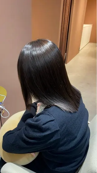 ミディアム 松本 凪のヘアスタイル