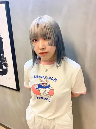 ミディアム カラー パーマ ヘアアレンジ デザインカラー/ボブ ブリーチカラー/ユリのヘアスタイル