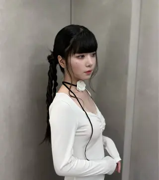 ヘアアレンジ ハイトーン デザインカラーのヘアスタイル