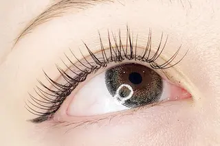 マツエク・マツパ プラスアイ 柏東駅前通り店のマツエク・マツパデザイン