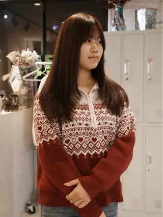 ロング カラー (𝐡)𝐰𝐢𝐦 𝐲𝐮𝐧𝐚のヘアスタイル