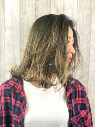 ミディアム 🌷L'oeuf 【ﾙﾌ】ホシカワ🌷のヘアスタイル