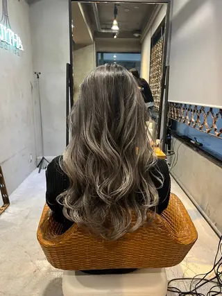 セミロング カラー 海外デザイン🇺🇸 石渡諒太のヘアスタイル