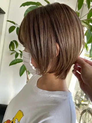 ショート カラー レイヤーカット匠 イソザキノリユキのヘアスタイル