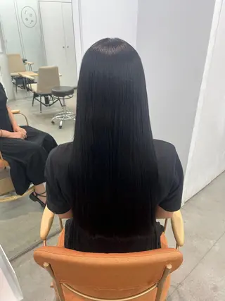 ロング カラー 山口 あかりのヘアスタイル