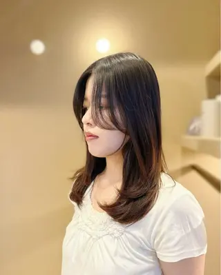 セミロング くびれミディアム/似 合わせ/鎌倉/edAのヘアスタイル