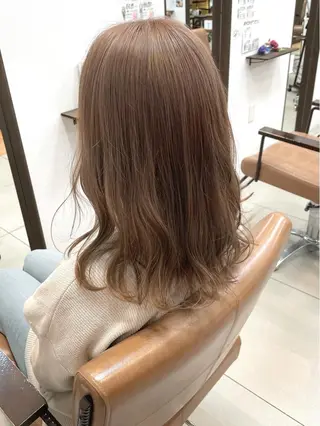 セミロング カラー 明石遼/ベージュ / ピンクのヘアスタイル