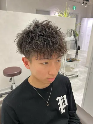ショート パーマ 関西センターパート メンズモデル募集のヘアスタイル