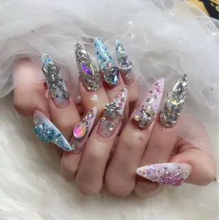 ネイル &ME ネイルサロンのネイルデザイン