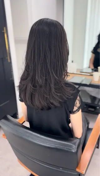 ロング カラー パーマ ヘアアレンジ メンズ キッズ レイヤーカット 🌿透け感カラーのヘアスタイル