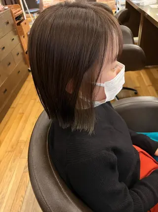 ミディアム カラー 齊藤 衣梨佳のヘアスタイル