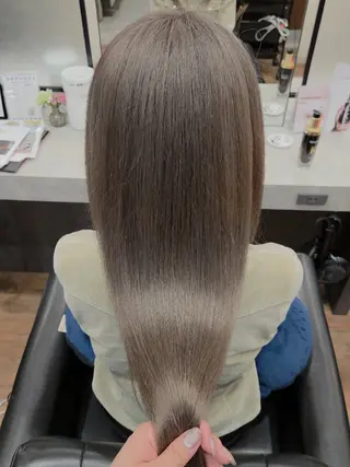 ロング カラー 関口 友菜のヘアスタイル