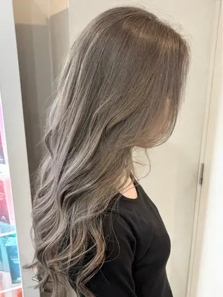 ロング Lia近鉄八尾店所属・HIRO ✂︎のヘアスタイル