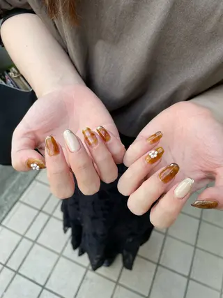 ネイル はばすみれ🎀ﾈｲﾙ 光ﾌｪｲｼｬﾙ ﾍｱのネイルデザイン