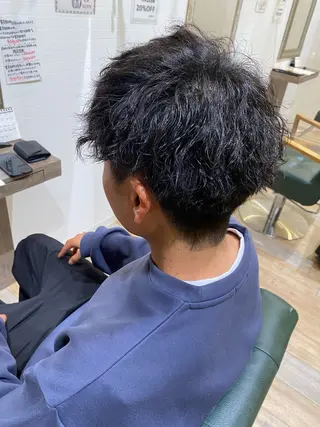 ショート パーマ 丸山 莉世のヘアスタイル