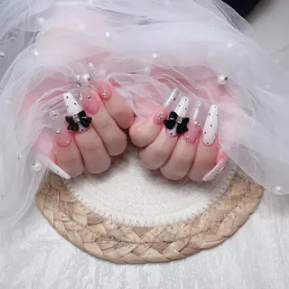 ネイル uu ネイルサロン関内🌼のネイルデザイン