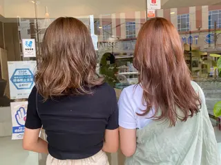 セミロング カラー パーマ ヘアアレンジ メンズ キッズ ネイル マツエク・マツパ 韓国🇰🇷レイヤー カットオリーブカラーのヘアスタイル