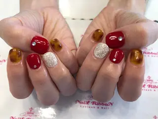 ネイル ネイルリボン 受付スタッフのネイルデザイン
