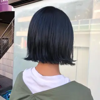 ショート カラー 相川 愛実のヘアスタイル