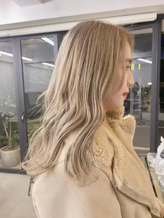ロング カラー ヘアアレンジ Flamme Annaのヘアスタイル