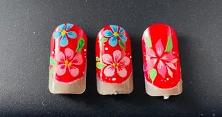 ネイル 坂上 悠莉のネイルデザイン