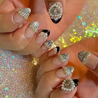 ショート H🌺 NAILのネイルデザイン