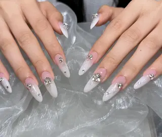 ネイル エリ🫧 nail池袋東口のネイルデザイン