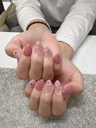 ネイル Guarendo錦糸町店所属・ガレンドウ 白澤 愛子のネイルデザイン