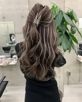 ロング カラー 齋藤 梨乃のヘアスタイル