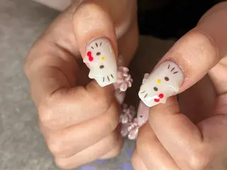 ネイル elu船橋 SAKURAのネイルデザイン