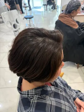 ショート カラー 🌱脱白髪染め特化 🌱岡田将英のヘアスタイル