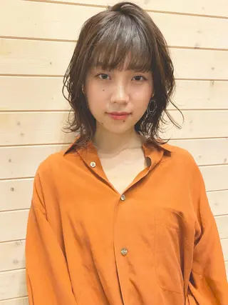 ミディアム カラー パーマ 安達 俊亮のヘアスタイル