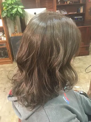 ミディアム カラー 𓍲꙳yamada haruna⋆ 𓍱のヘアスタイル