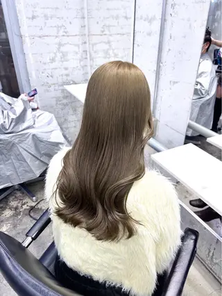 セミロング カラー うる艶カラー /縮毛矯正✨レオンのヘアスタイル