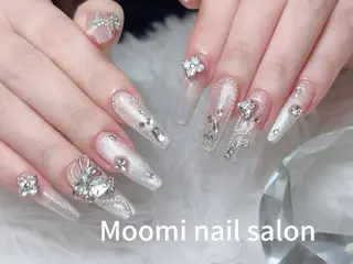 セミロング Moomi nail salonのネイルデザイン