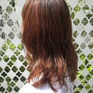 セミロング カラー メンズ 吉田一輝 外国人パーマのヘアスタイル