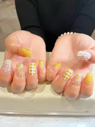 ネイル Nest 岩崎のネイルデザイン