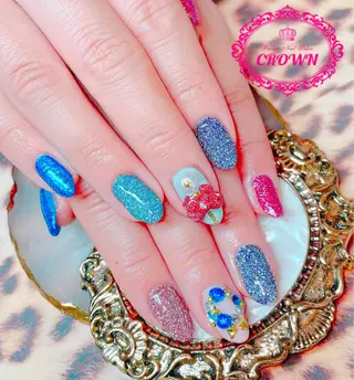 ネイル CROWN プライベートサロンのネイルデザイン