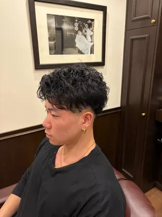 ショート パーマ メンズ 浦田 悠真のヘアスタイル