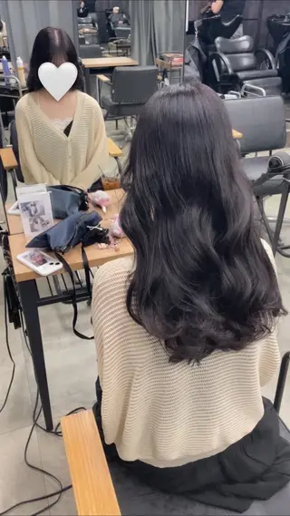 ロング 🩵Lutia新宿 ヒイラギ🩵のヘアスタイル