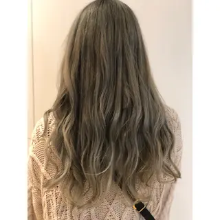 ロング カラー kawabe maikoのヘアスタイル