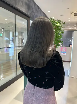 セミロング カラー NAKAHARA TSUKUSHIのヘアスタイル
