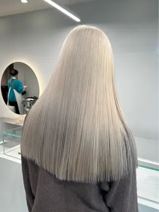 ロング カラー ヘアアレンジ 原宿・デザインカラー YUI🤍ྀིのヘアスタイル