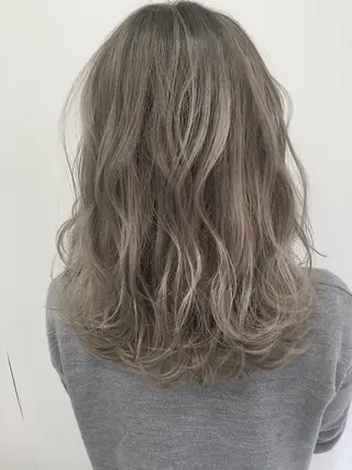 ミディアム カラー 心斎橋韓国ボブ 好原良真のヘアスタイル