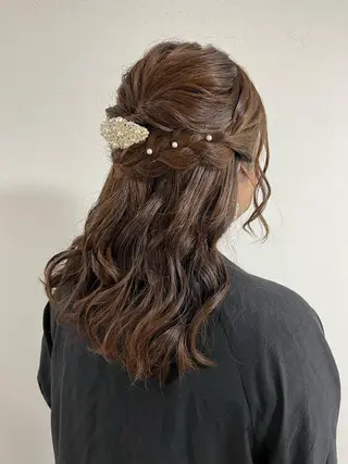 ヘアアレンジ ハイトーンカラー🩵 耳ツボジュエリー👂のその他イメージ