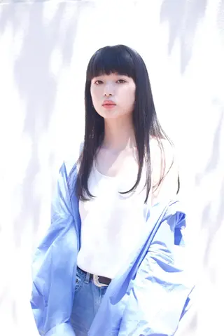 セミロング コバヤシ リョウのヘアスタイル