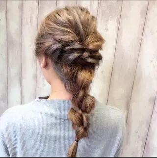 セミロング ヘアアレンジ 韓国ヘア✨グレージュ カラーasamiのヘアスタイル