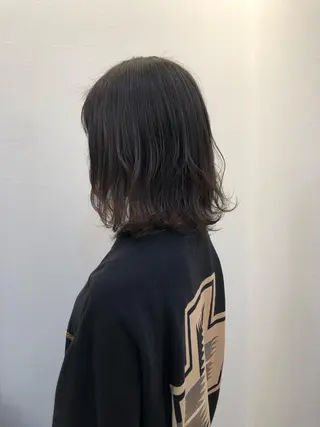 ミディアム ツノガイ エリのヘアスタイル