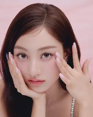 ネイル Eyeherbskin所属・MIE/ 札幌東区まつげパーマのマツエク・マツパデザイン