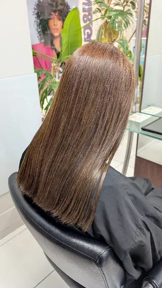 カラー TONI＆GUY酒井 紅氏朗のヘアスタイル